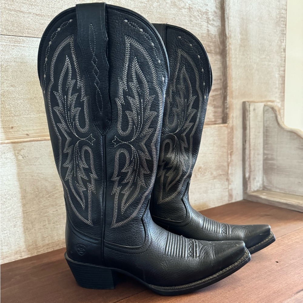 Women’s Ariat Boots size 5.5